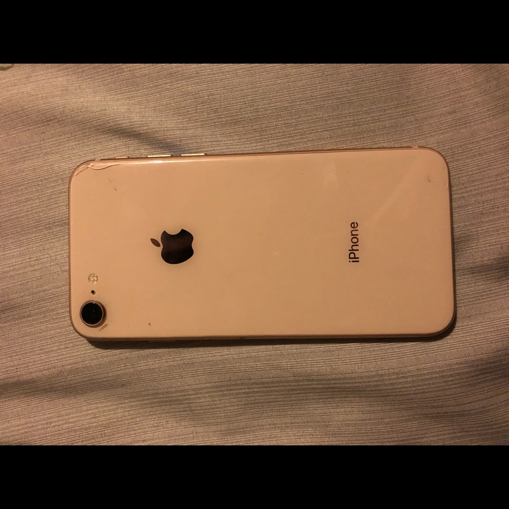*rose gold* IPHONE 8